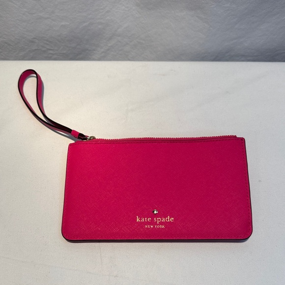 kate spade Handbags - Kate Spade Fuchsia Wristlet